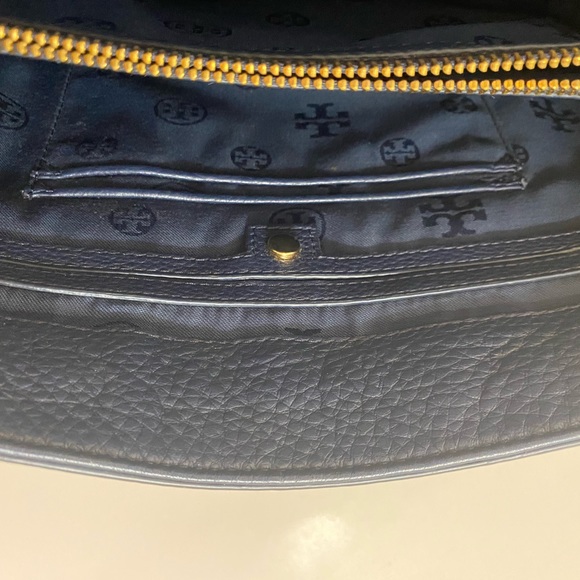 SOLD Tory Burch NWOT navy blue pebbled leather Marion shoulder bag - Picture 11 of 17